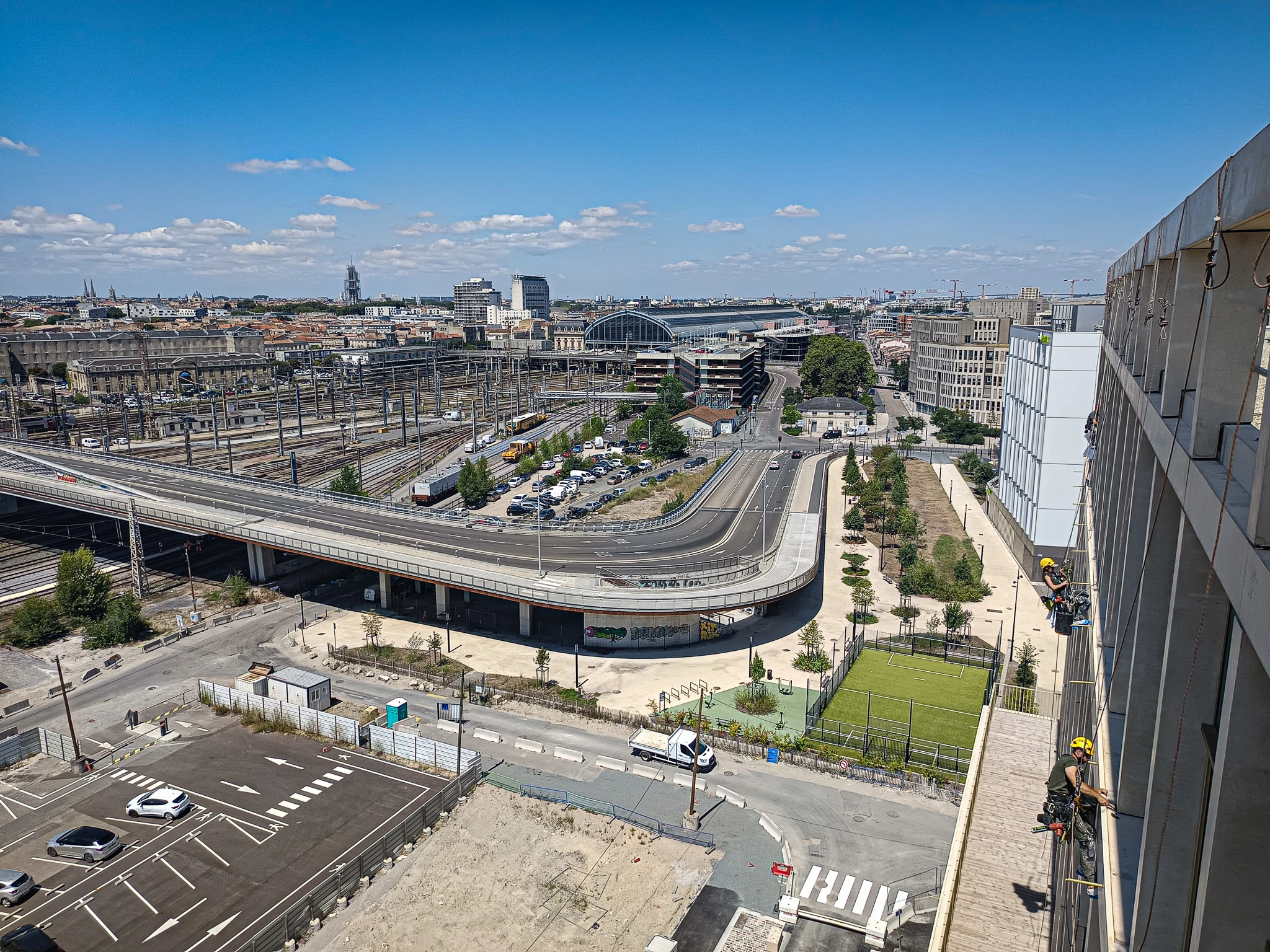 Intervention de cordistes MS Access pour la pluie ne passera pas chez LABASTERE 33 à Bordeaux (bâtiment) – 1